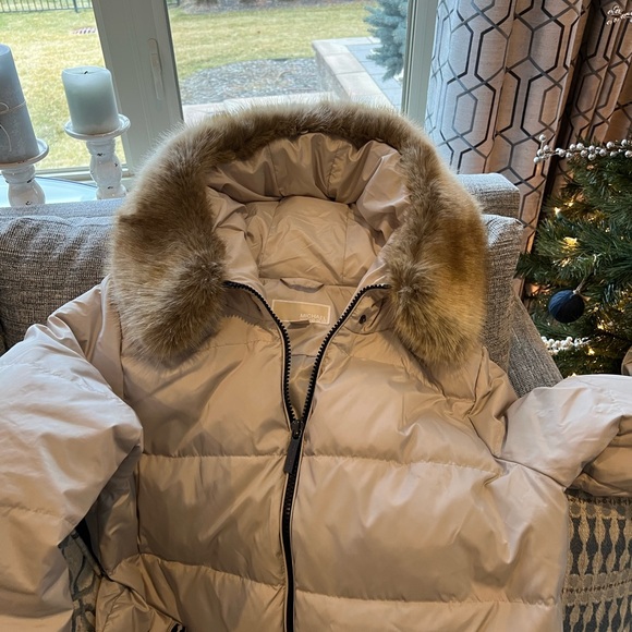 Beautiful, warm Michael Kors women’s winterr jackett size L - Picture 2 of 14
